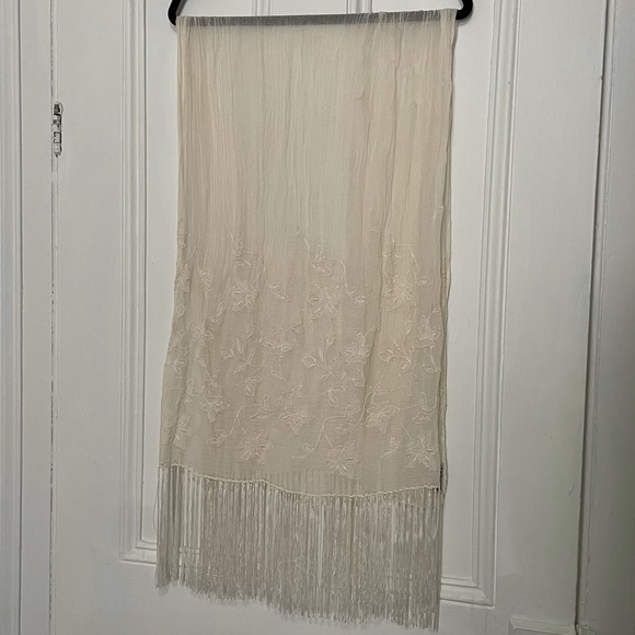 Stunning vintage Giorgio Armani Le Collezioni silk scarf - Picture 4 of 5